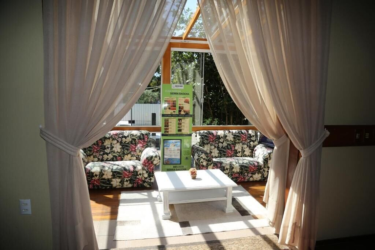 Bedroom 3, Hotel Alpenhof, Gramado