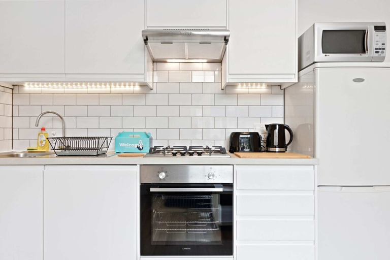 Others 4, Elegant 1 Bedroom Apartment in Brixton, London