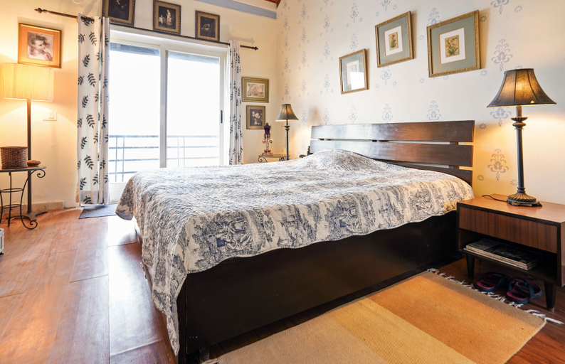 Bedroom 2, 2B-Mukteshwar-108 by bnbmehomes, Nainital
