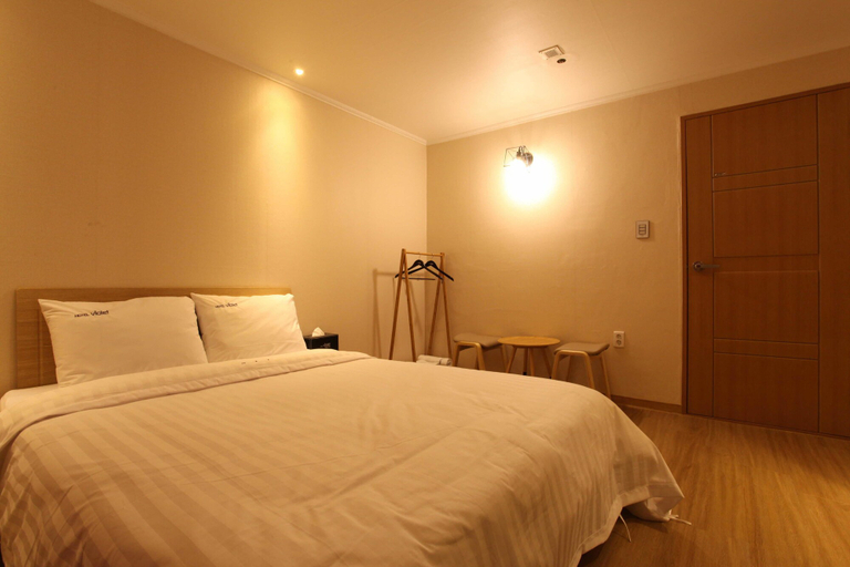 Bedroom 5, Hotel violet, Goyang