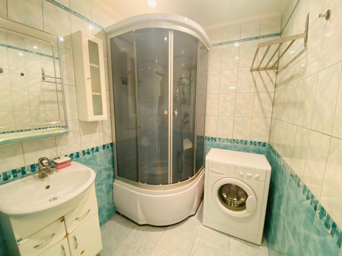 Bathroom 3, Apartment Hanaka Zhigulevskaya 6, South-Eastern