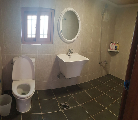 Bathroom 4, Springtime Guest House, Muan