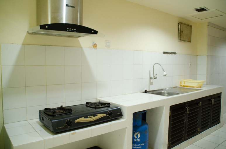 Others 5, Spacious And Homey 3Br At Kondominium Rajawali Apartment, Jakarta Pusat