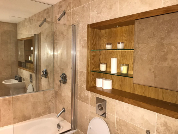 Bathroom, Stylish Quayside Apartment, Newcastle upon Tyne