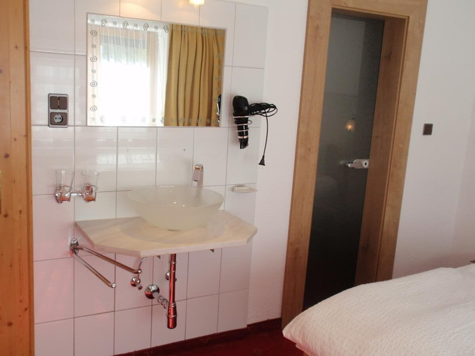 Bathroom 3, Haus Hrabovsky, Imst