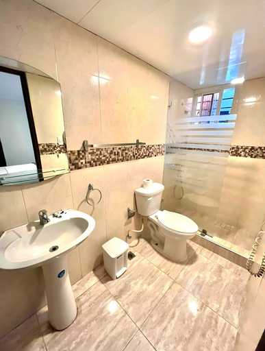 Bathroom, Hotel Guarocuya, Distrito Nacional