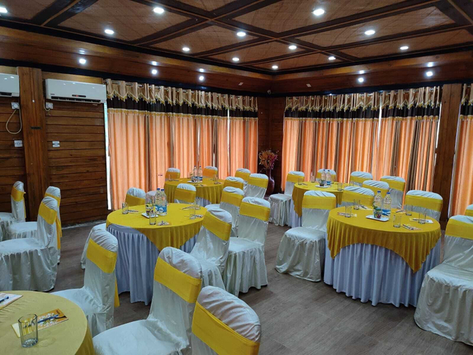 Food & Drinks 5, Chocolate Inn Rainforest Resort, Jalpaiguri