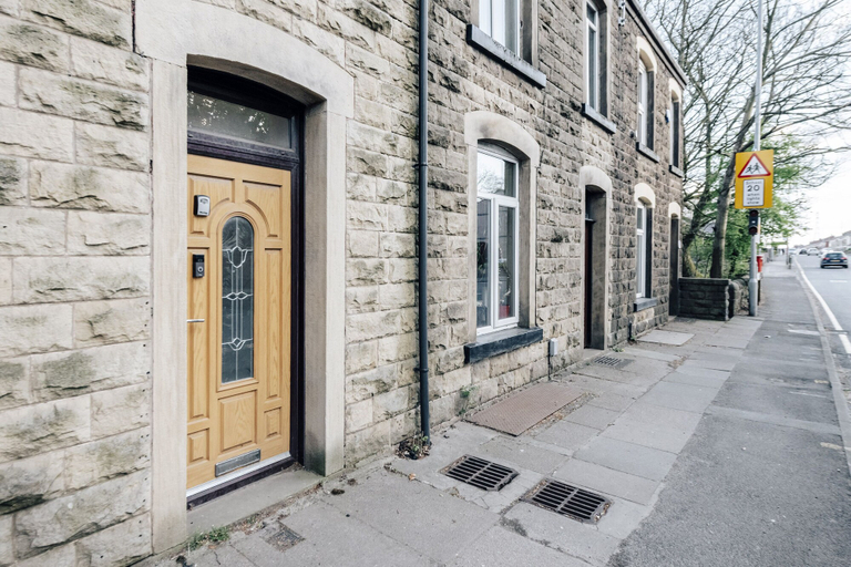 Exterior & Views 2, Luxury Town House, Bolton