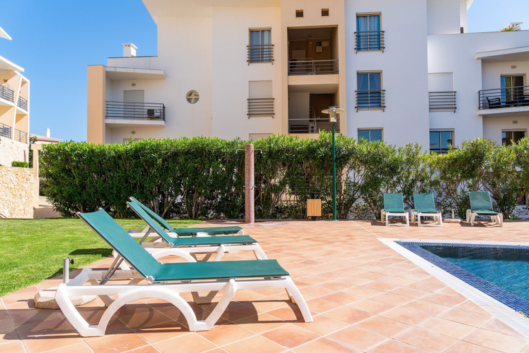 Sport & Beauty 5, Sea view Apartment with 3 spacious Terraces & 2 Swimming pools, Albufeira