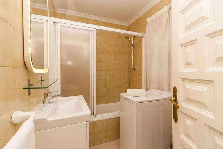 Bathroom, Verano Azul 61B Nerja Apartment, Málaga