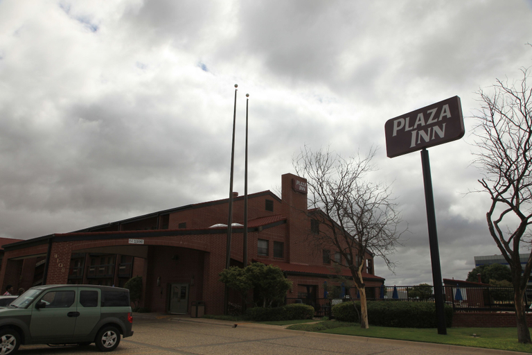 Exterior & Views, Plaza Inn, Midland