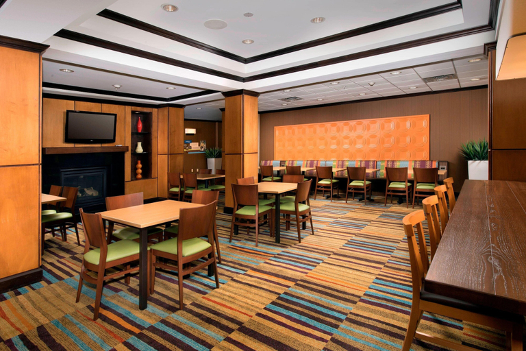 Food & Drinks 5, Fairfield Inn & Suites Weatherford, Parker