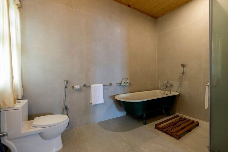 Bathroom 4, Amã Stays & Trails Makaibari Bungalow, Darjeeling, Darjiling