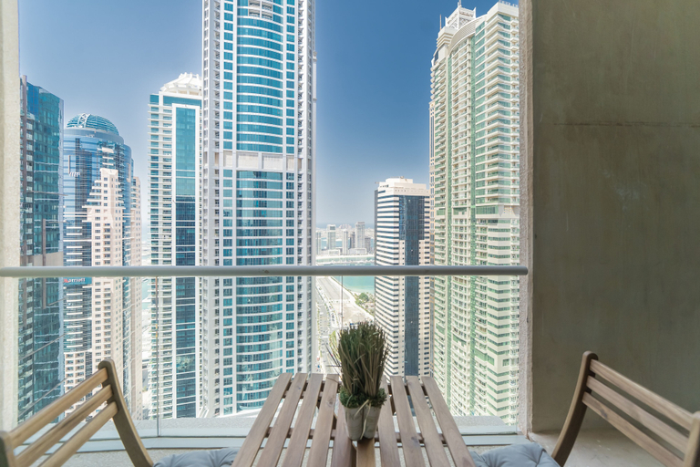 Balcony 3, HiGuests - Marina Heights, Dubai