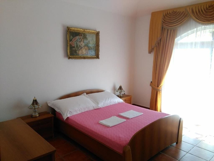 Bedroom 3, Apartments Bardak