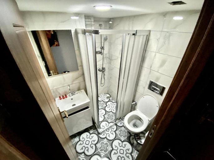 Bathroom 4, Hotel Otag, Fatih