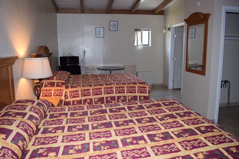 Bedroom 3, Butterfield Stage Motel, Luna