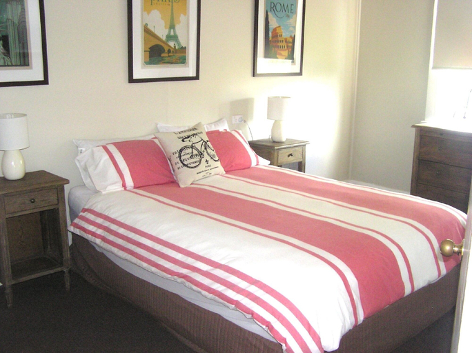 Bedroom 3, Kits Coty, Blue Mountains