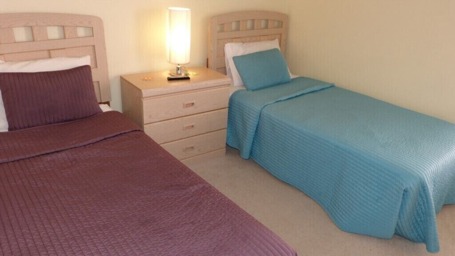 Bedroom 3, Tm148or 4 Bedroom Home by RedAwning, Polk