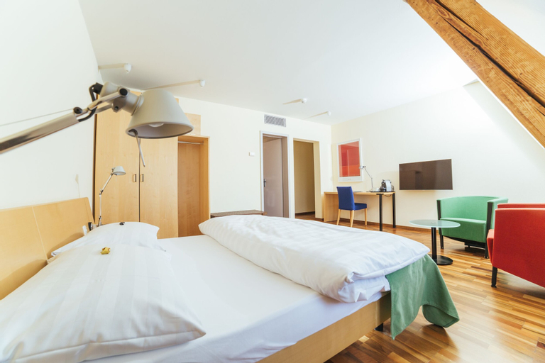 Bedroom 23