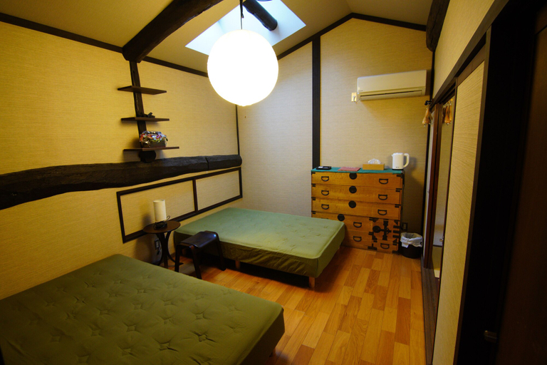 Bedroom 3, Honmachi Juku, Hikone