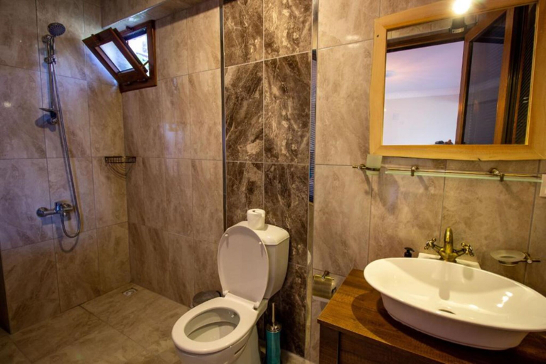 Bathroom 5, Kabak Misafir Evi, Fethiye