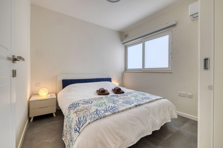 Bedroom 3, Stunning 3BR Apartment With Marina Views