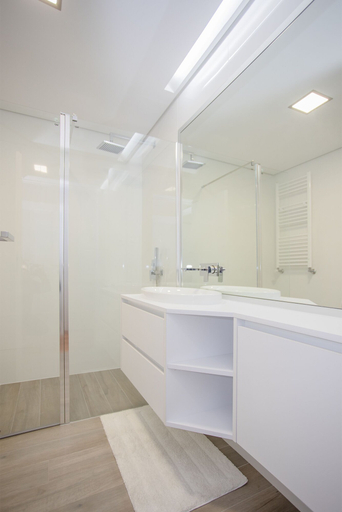 Bathroom 3, Liiiving-Luxury River View Apartment XII, Gondomar