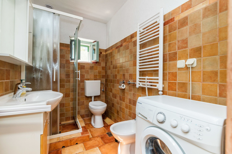 Bathroom 3, House Lavanda, Trpanj