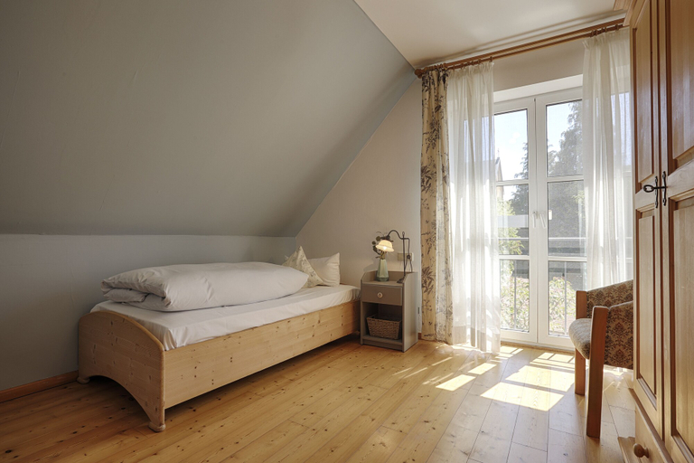 Bedroom 4, Landhotel Schwab Ferienhaus, Kitzingen