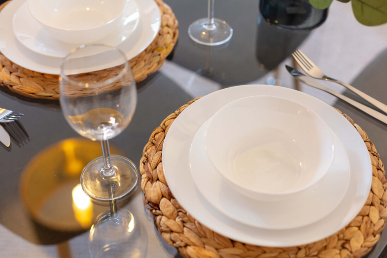 Food & Drinks 3, Walker Suite No53 - Donnini Apartments, East Ayrshire