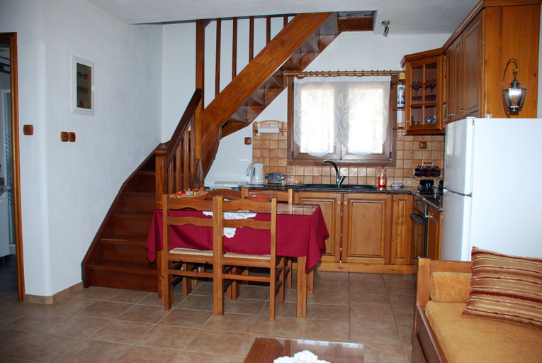 Others 5, Villa Elena, Thessaly