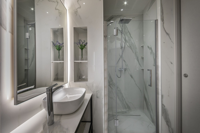 Bathroom 3, Maralia Hotel