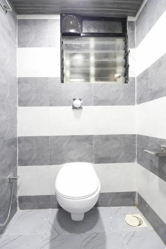 Bathroom 4, Hotel Crystal Inn, Mumbai Suburban