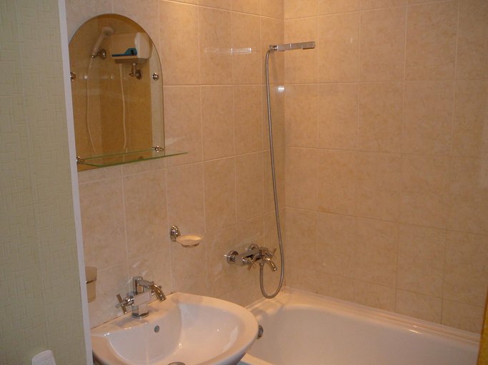 Bathroom, Apartment on Zavodskaya 2, Tyumen'
