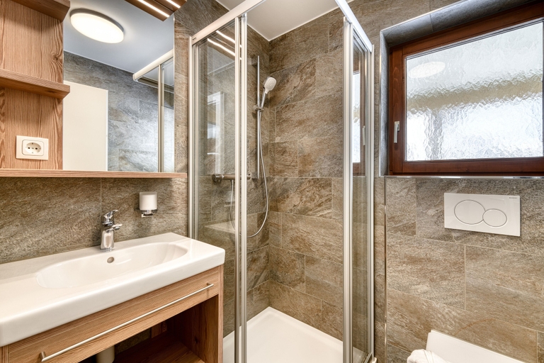 Bathroom 3, Alpenblick Apartments by A-Appartements, Bludenz