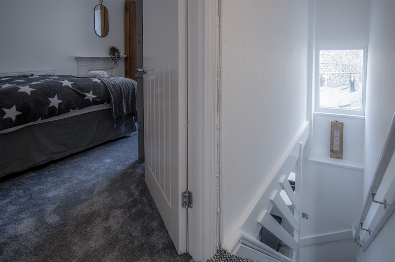 Bedroom 2, Hawtree Cottage - 2 Bed Cottage - Tenby, Pembrokeshire