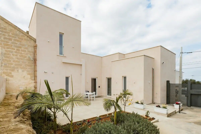 Exterior & Views 2, SHoruq, Trapani