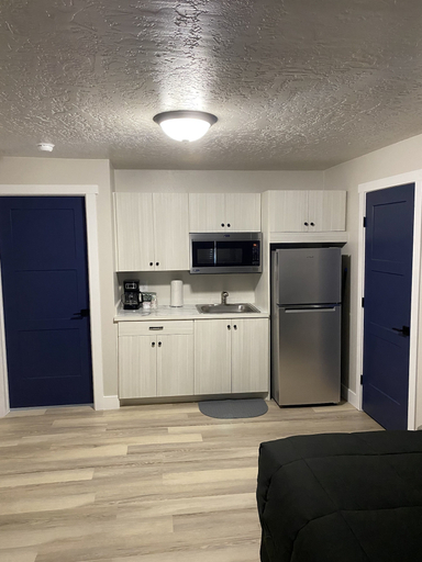 Others 4, CB&M Executive Suites, Duchesne