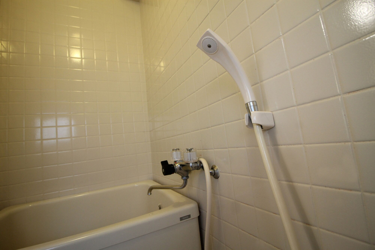 Bathroom 2, Dai3Himawari Building 701, Hiroshima