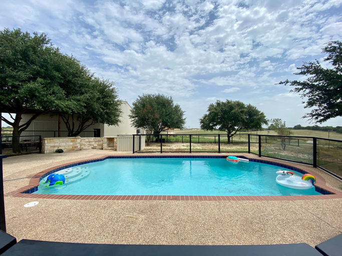Sport & Beauty 3, Blue Hills Ranch, McLennan