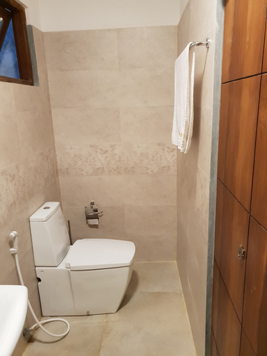 Others 3, Trellis Apartment, Thimbirigasyaya