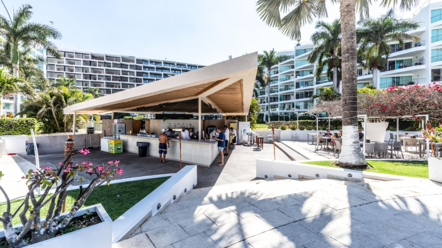 Exterior & Views 2, Condo Aria Ocean 306, Compostela