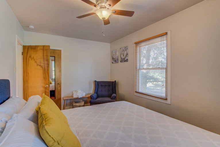 Bedroom 3, Colorado Springs Golf Value! 3 Bds, Dog-friendly, El Paso