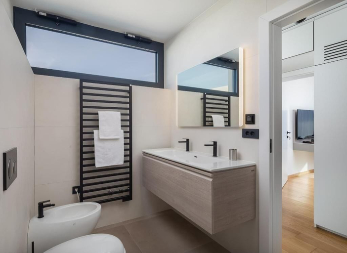 Bathroom 5, Villa Acacia, Zadar