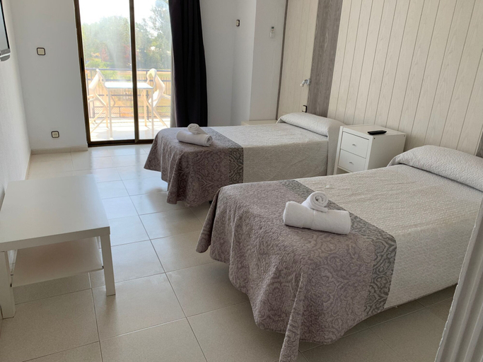 Others 5, Hotel Aloha, Castellón
