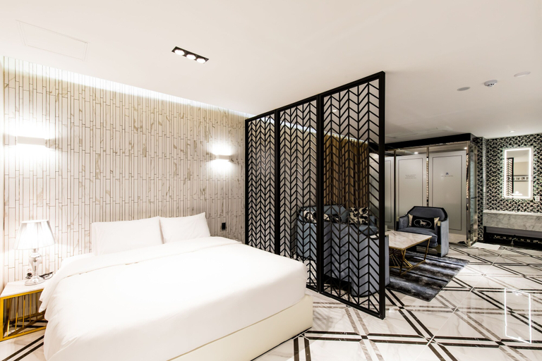 Bedroom 3, Air Sky Hotel, Gangseo