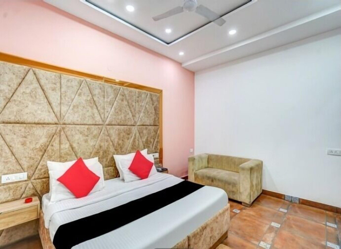 Bedroom 2, Hotel Mannat, Delhi