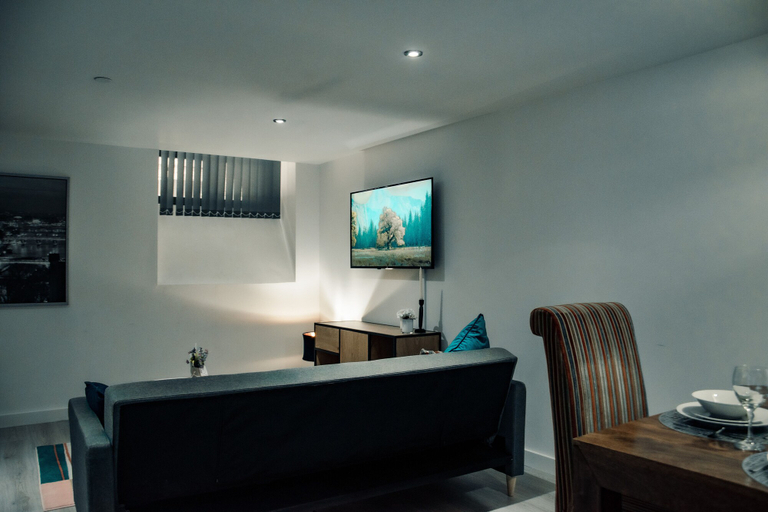 Others 5, Bv Comfy Basement Apartment At Conditioning House, Bradford