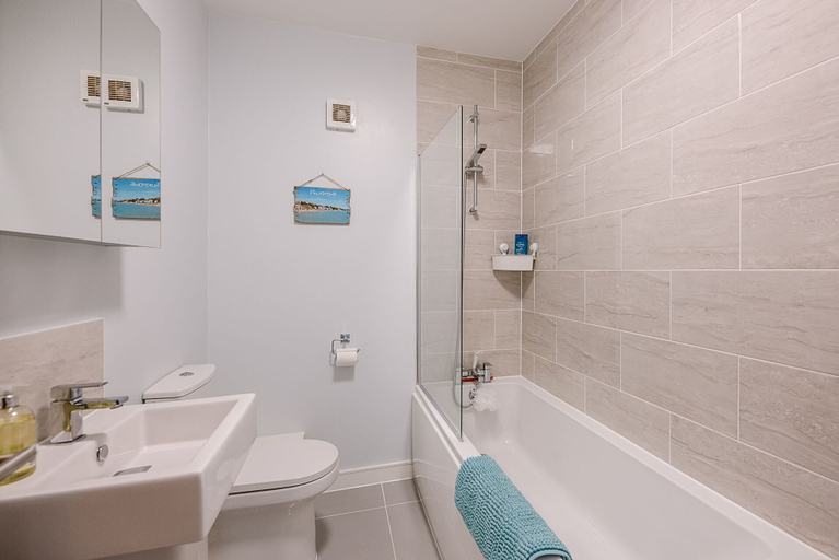 Bathroom 4, 4 Buregate House, Felixstowe, Suffolk